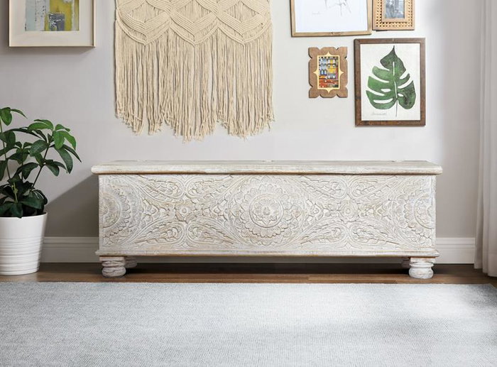 GINER Y COLOMER Baûl coffre de rangement en bois de manguier massif, finition blanc vieilli avec détails en bronze, 150 x 60 x 50 cm
